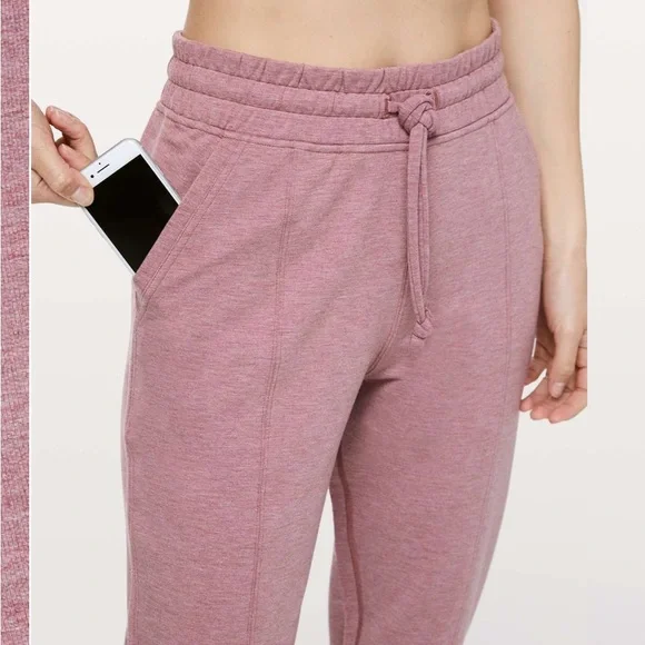 🍋LULULEMON At My Leisure Jogger
Heathered Mod Misty Merlo - Picture 6 of 9